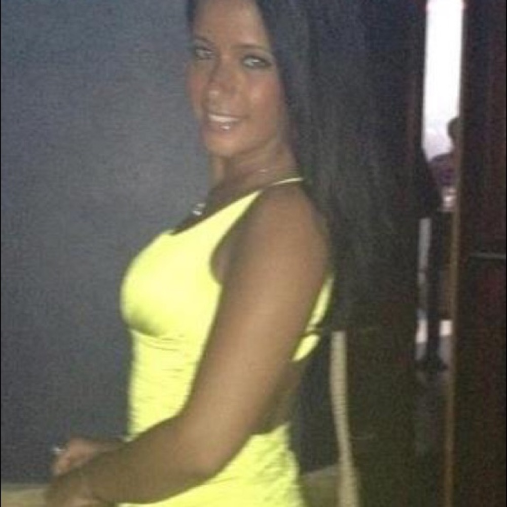 ARDEN B Neon Green Dress